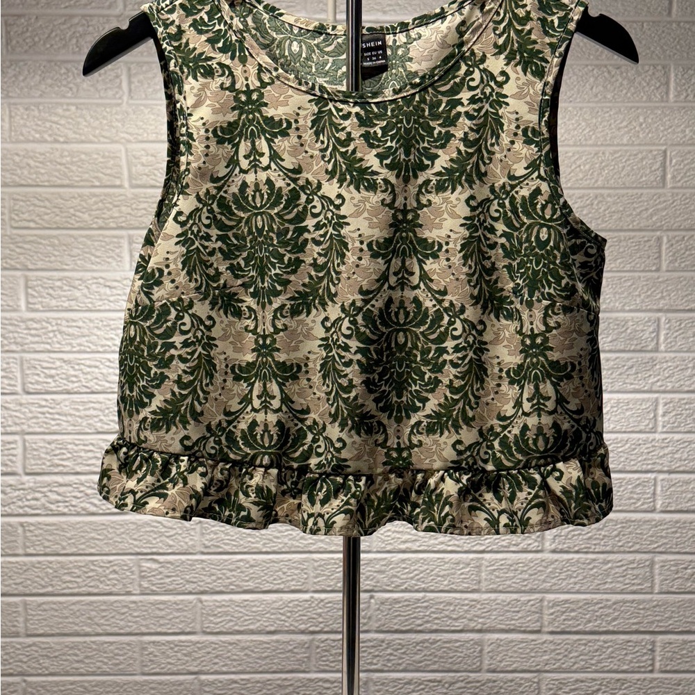 SHEIN‎ Green and Cream Boxy Crop Tank Top